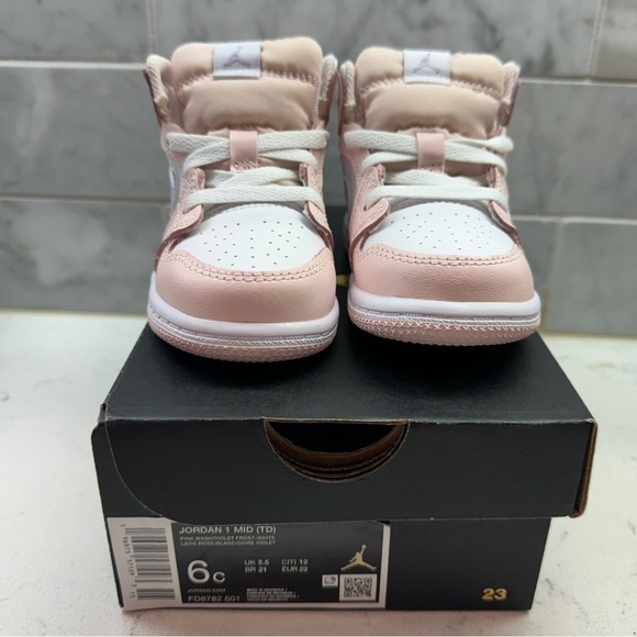 Nike Jordan Mid 1 Pink Lilac and white toddler girl high top gift new with box - Picture 9 of 9